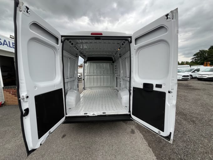 2025 Vauxhall Movano