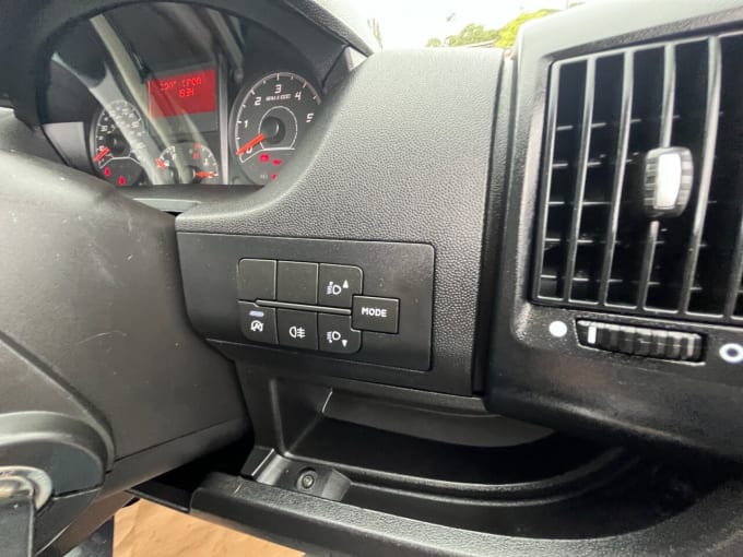2025 Vauxhall Movano