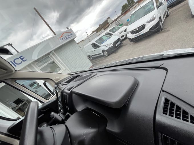 2025 Vauxhall Movano