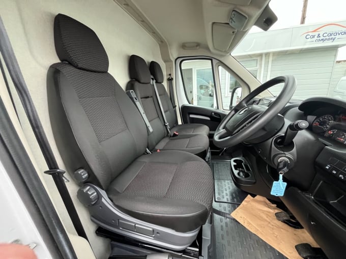 2025 Vauxhall Movano