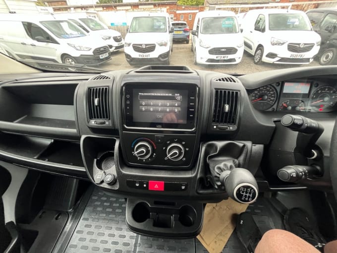 2025 Vauxhall Movano