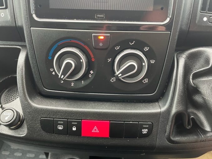 2025 Vauxhall Movano