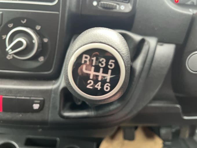 2025 Vauxhall Movano