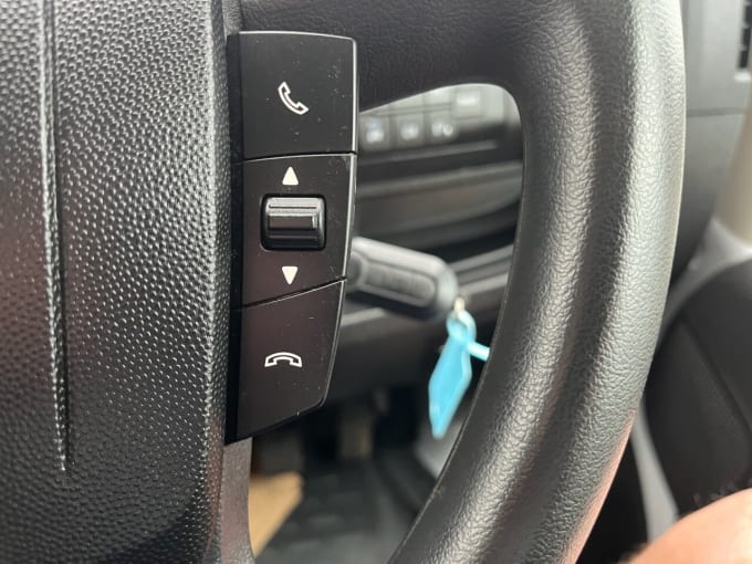 2025 Vauxhall Movano