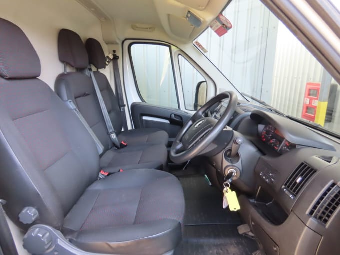2025 Vauxhall Movano