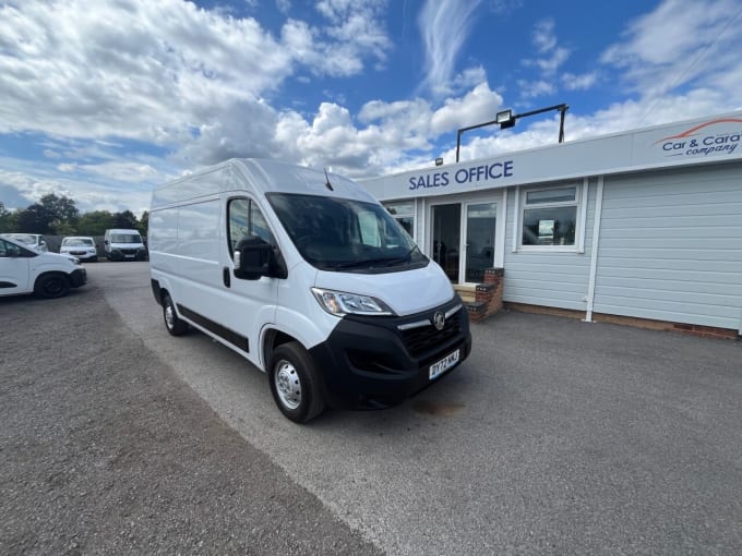 2025 Vauxhall Movano
