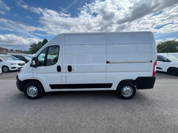 2025 Vauxhall Movano