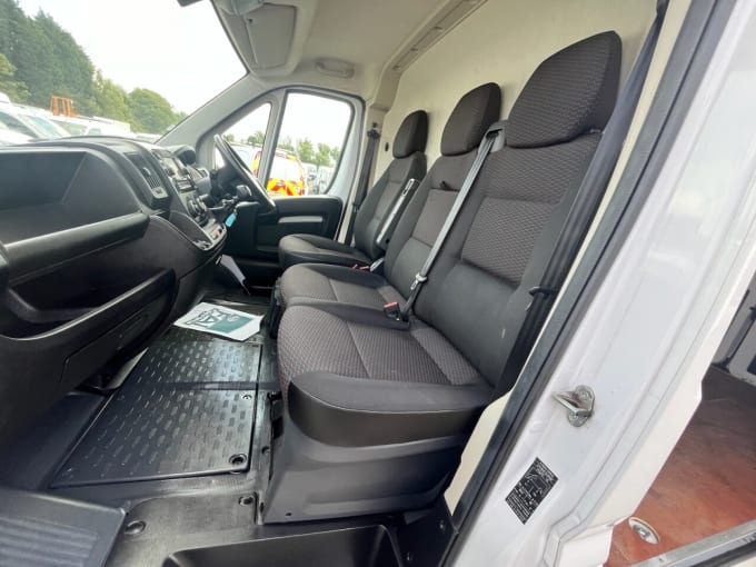 2025 Vauxhall Movano