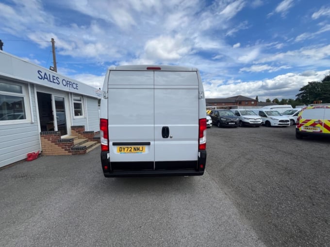 2025 Vauxhall Movano