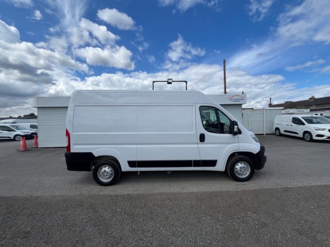 2025 Vauxhall Movano