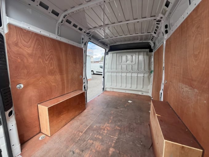 2025 Vauxhall Movano