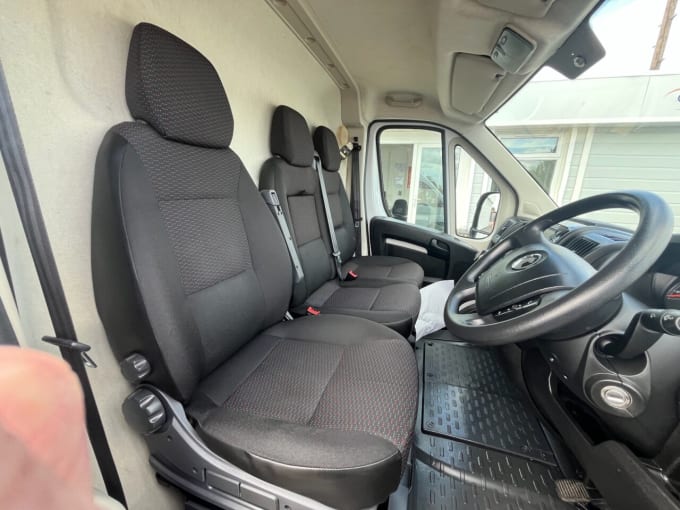 2025 Vauxhall Movano