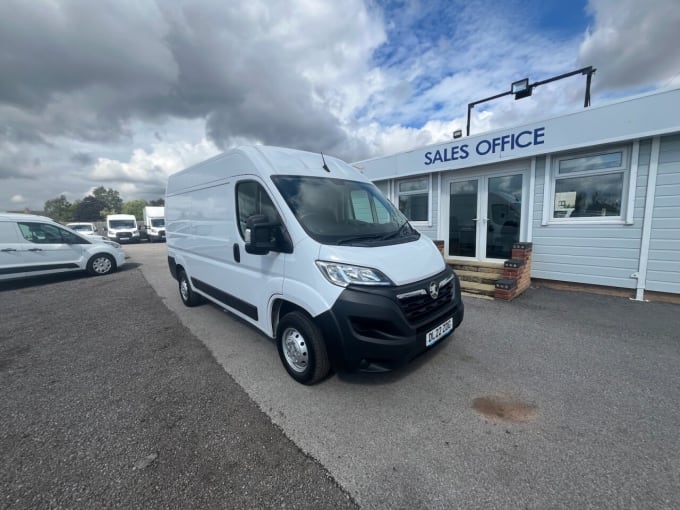 2025 Vauxhall Movano