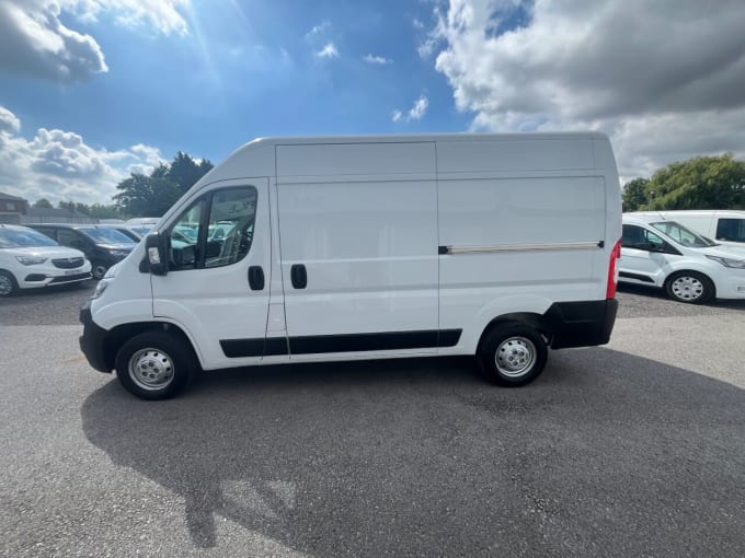 2025 Vauxhall Movano