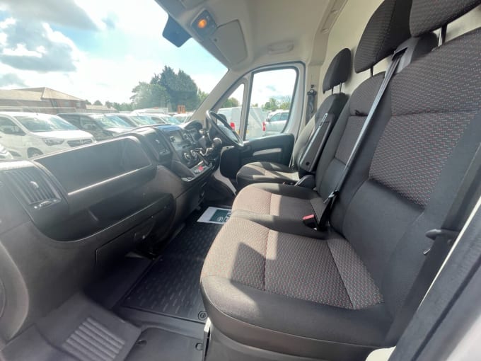 2025 Vauxhall Movano