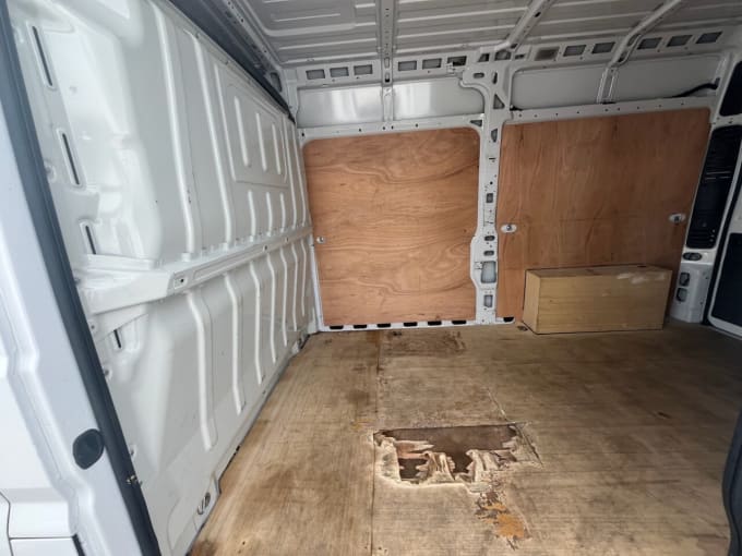 2025 Vauxhall Movano