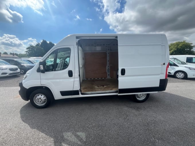 2025 Vauxhall Movano