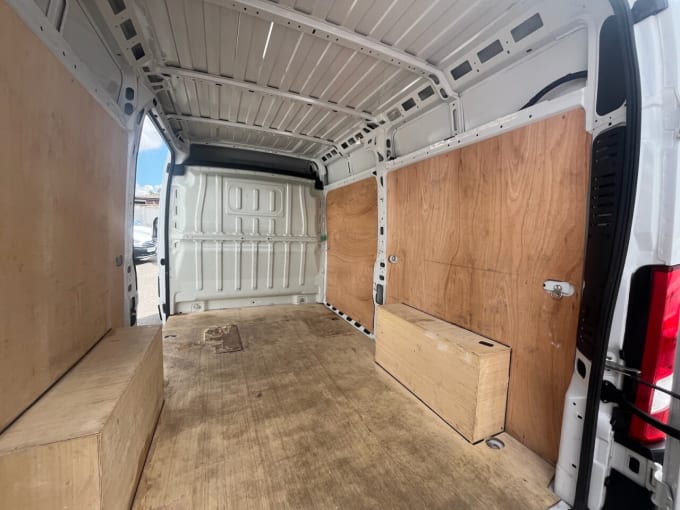 2025 Vauxhall Movano