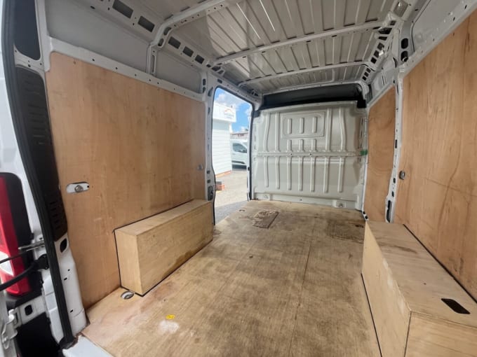 2025 Vauxhall Movano