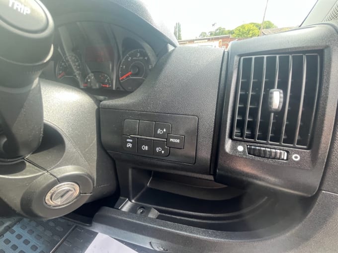 2025 Vauxhall Movano