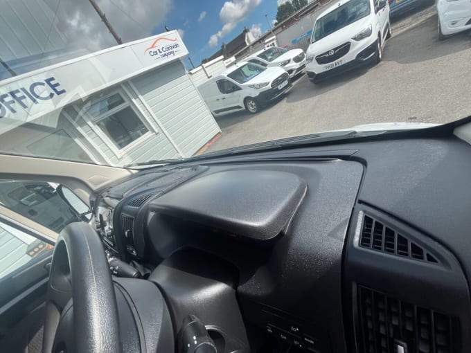 2025 Vauxhall Movano