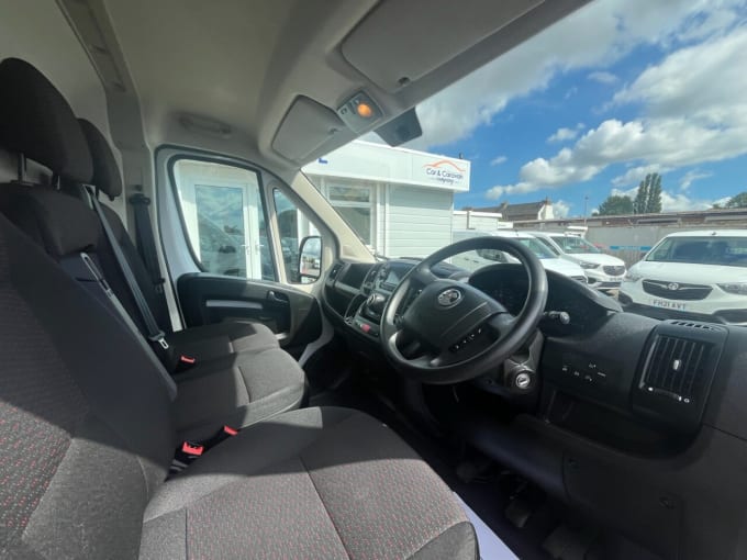 2025 Vauxhall Movano