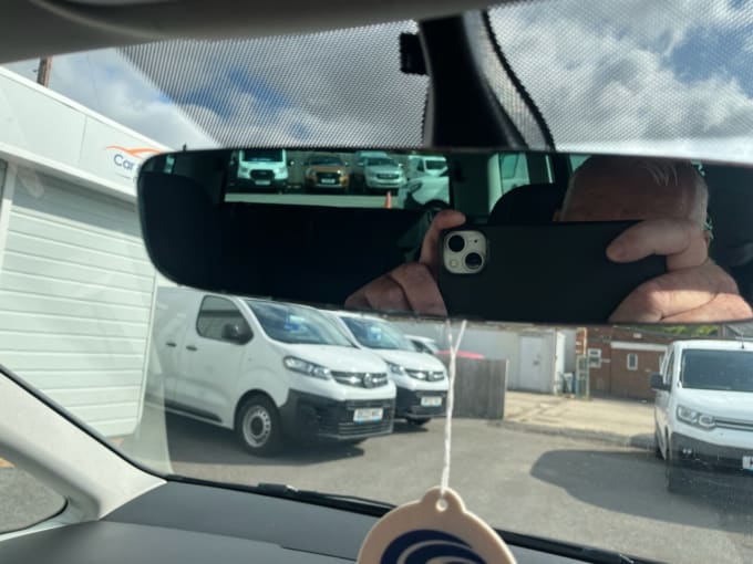2025 Volkswagen Sharan