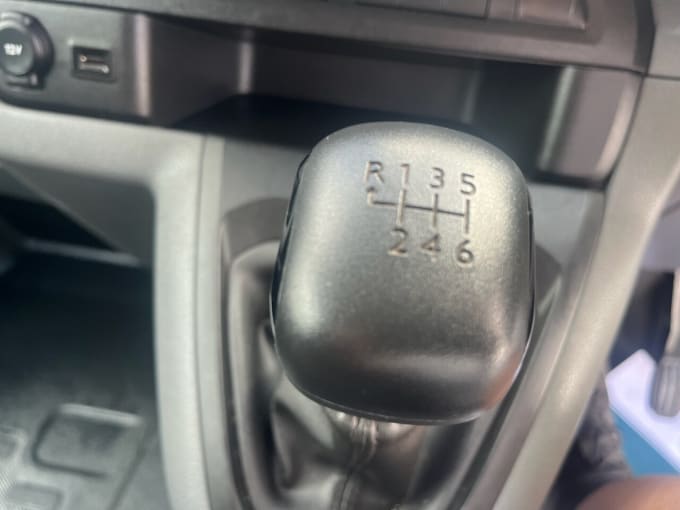 2025 Vauxhall Vivaro