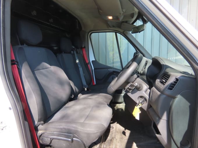 2025 Renault Trucks Master