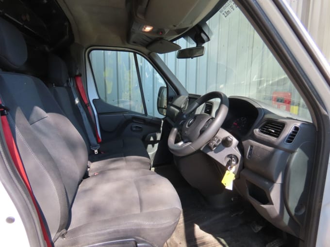 2025 Renault Trucks Master