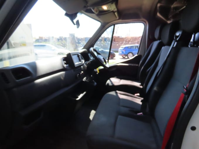 2025 Renault Trucks Master
