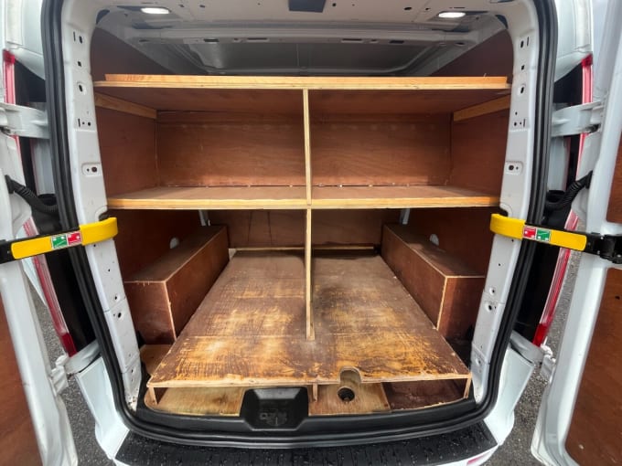 2025 Ford Transit Custom