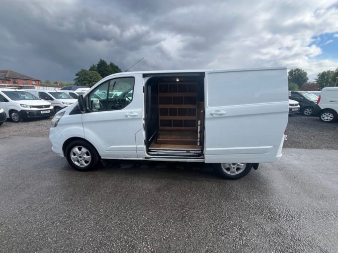 2025 Ford Transit Custom