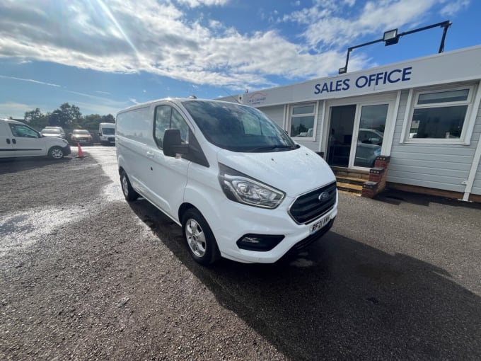 2025 Ford Transit Custom