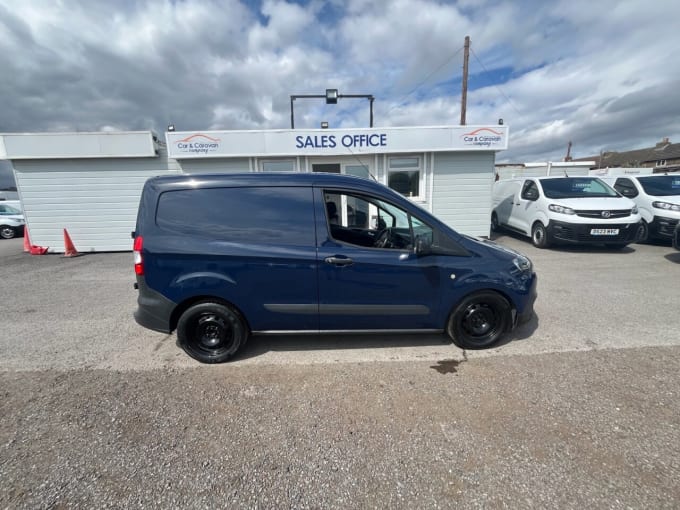 2025 Ford Transit Courier