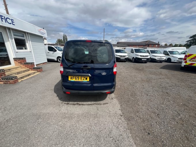 2025 Ford Transit Courier