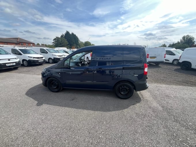 2025 Ford Transit Courier