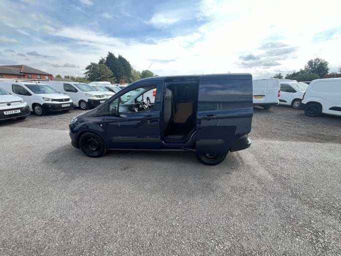 2025 Ford Transit Courier
