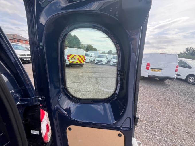 2025 Ford Transit Courier
