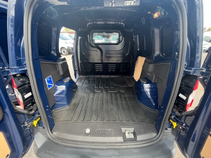 2025 Ford Transit Courier