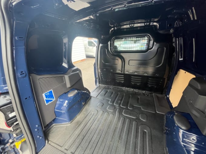 2025 Ford Transit Courier