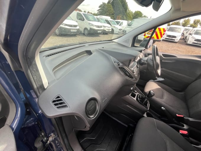 2025 Ford Transit Courier