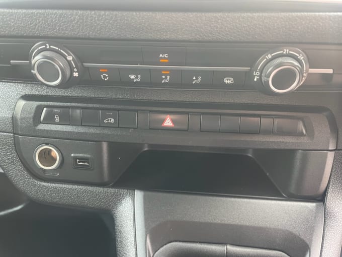 2025 Vauxhall Vivaro