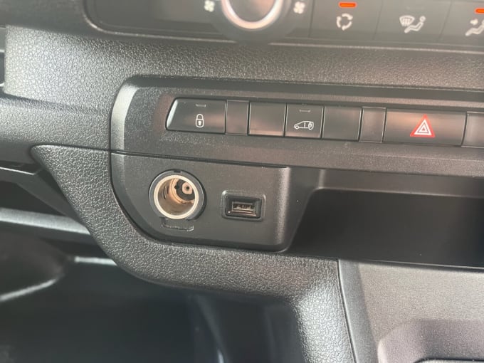 2025 Vauxhall Vivaro