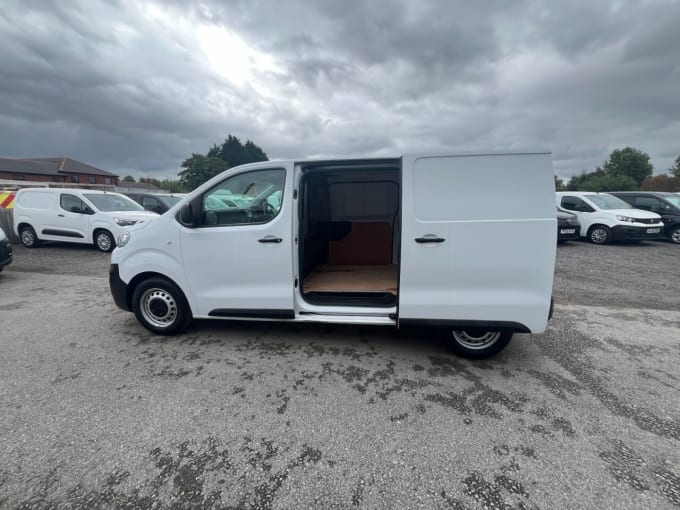 2025 Peugeot Expert