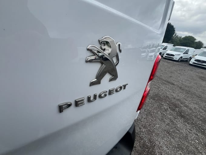 2025 Peugeot Expert