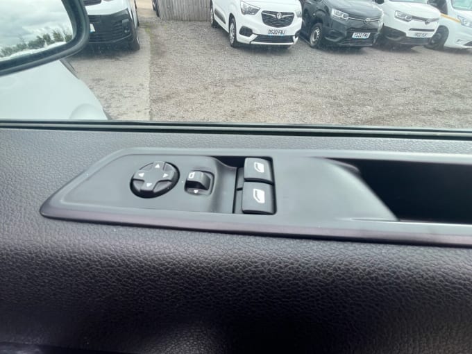 2025 Peugeot Expert