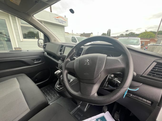 2025 Peugeot Expert