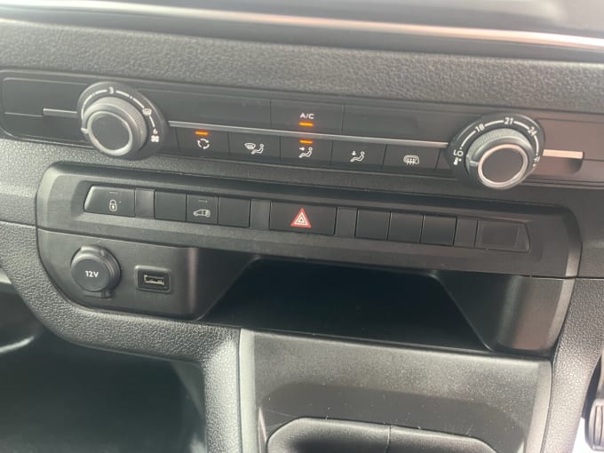 2025 Peugeot Expert