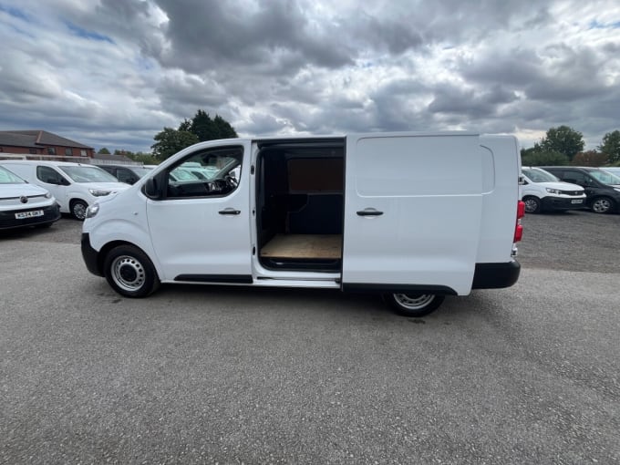 2025 Vauxhall Vivaro